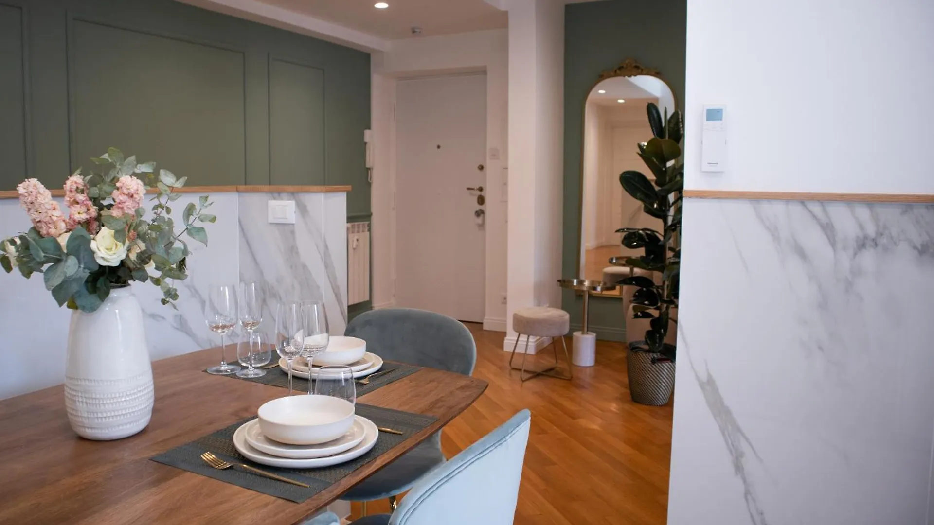 רומא The Aristocats Apartment 0*,